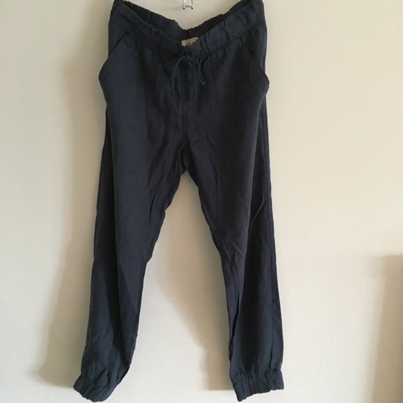 Cloth & Stone Pants - Cloth & Stone navy drawstring joggers size Small